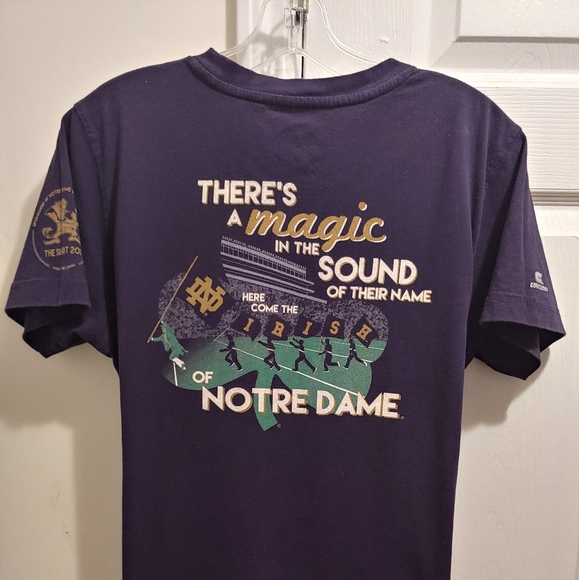 Notre Dame Fighting Irish Football Fan T-shirt - Picture 4 of 6
